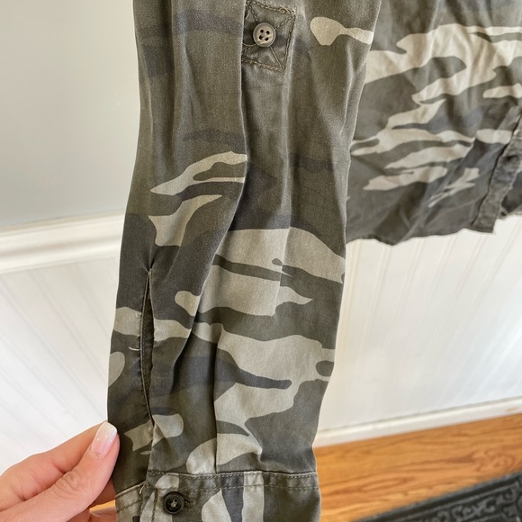 Express camo button down - Picture 3 of 6